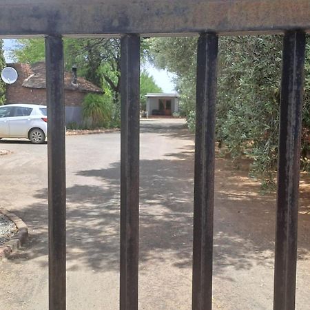 African Dawn B&B Calvinia Экстерьер фото